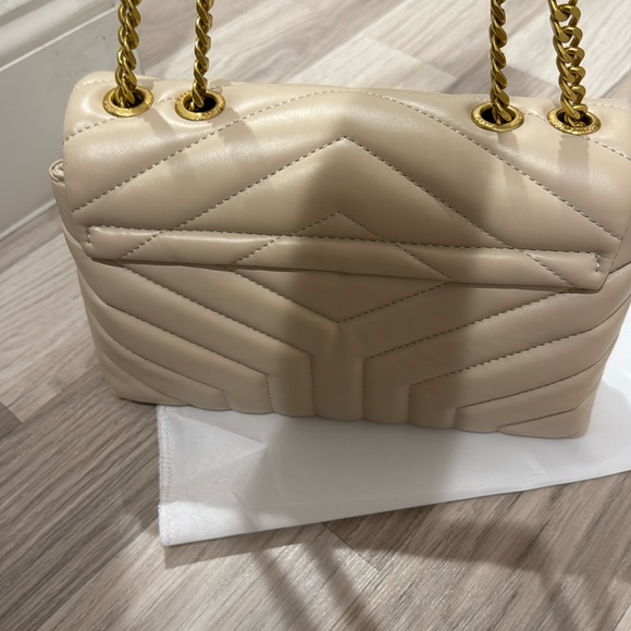 Yves Saint Laurent Cream Quilted Bag - Picture 6 of 17